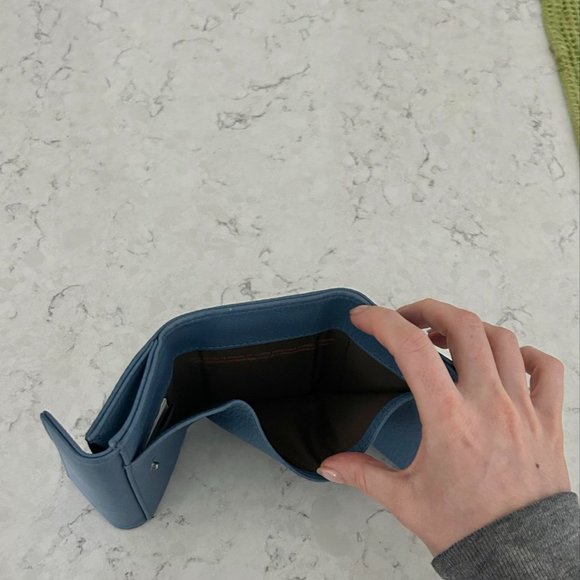 Matt & Nat Brand New Blue Wallet - Picture 6 of 9